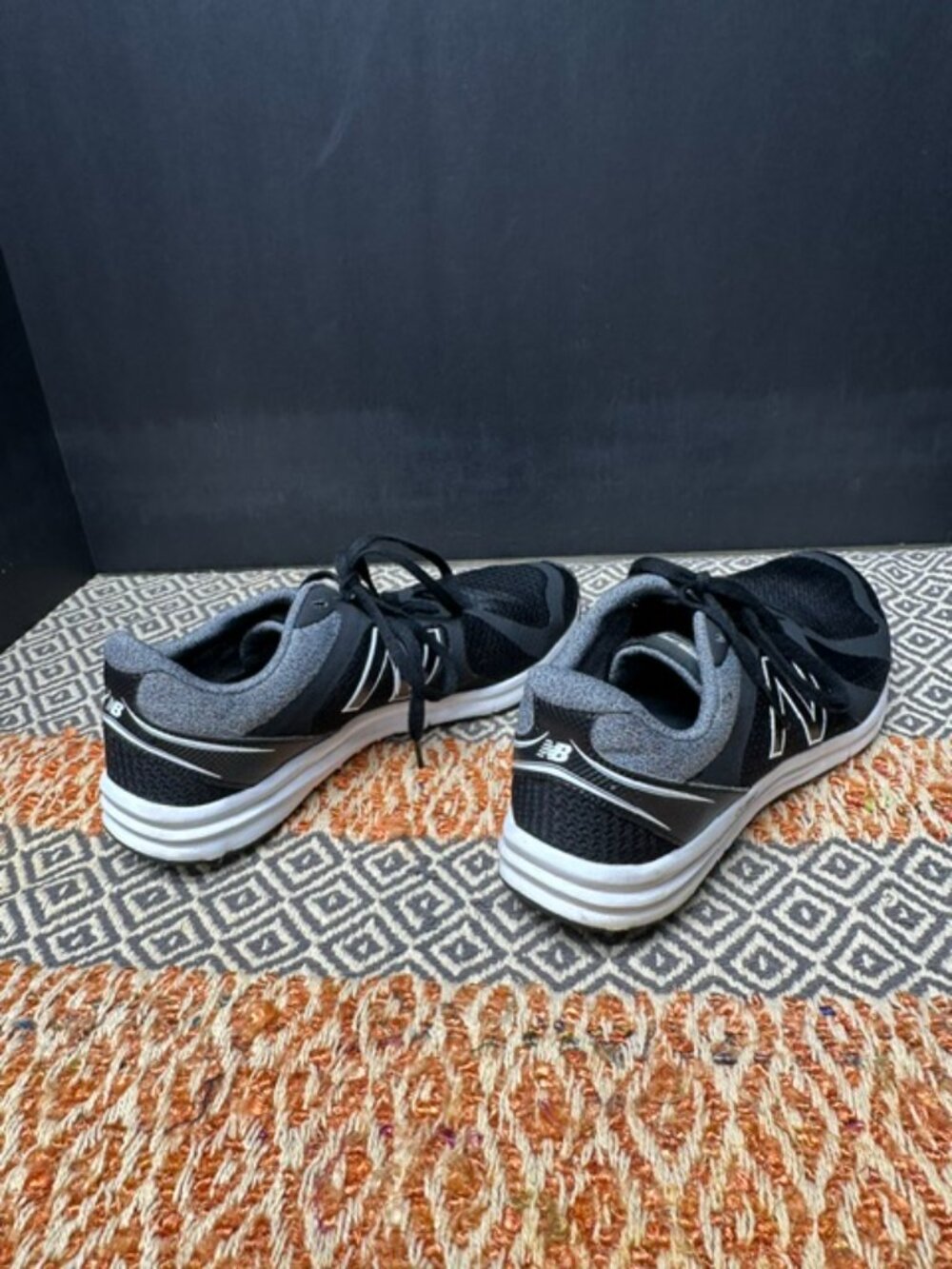 New Balance 635 v2 Woman's Size 10 - Picture 3 of 12